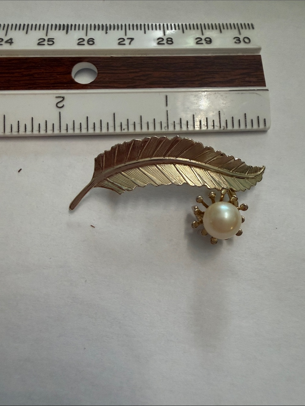Vintage Gold Leaf Pearl Accent Brooch - Elegant Women’s Jewelry